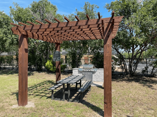 San Angelo Apartment: 302 Allen Street