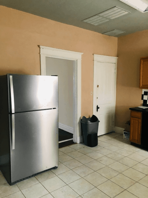 Cincinnati House: 2336 stratford ave