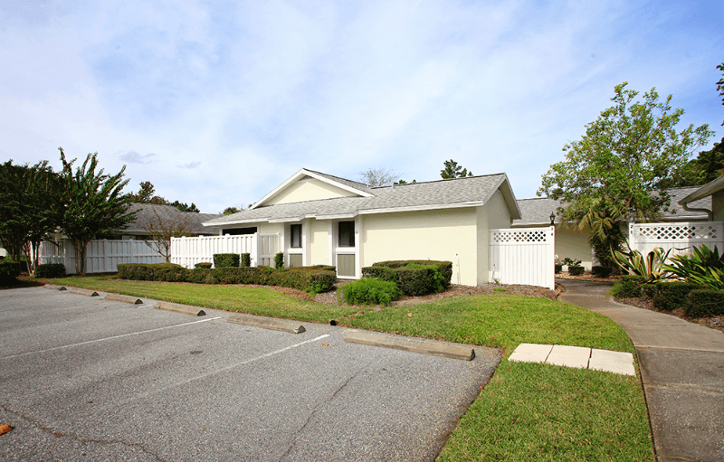 Palm Coast Condo: 4 Lake Forest Pl