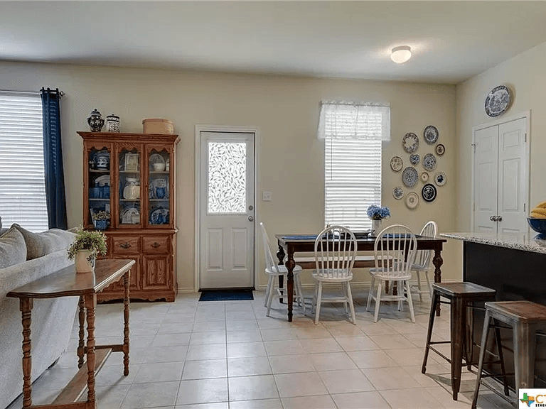 New Braunfels House: 308 Autumn Rouge