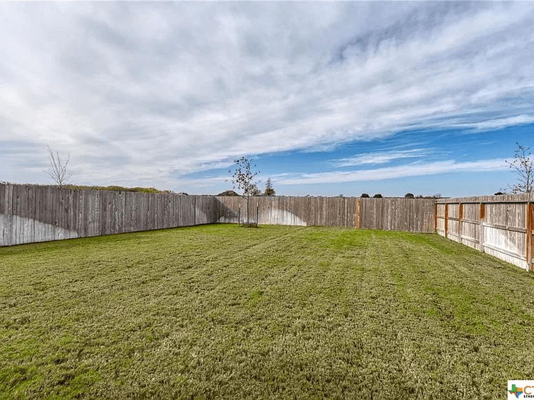 New Braunfels House: 308 Autumn Rouge