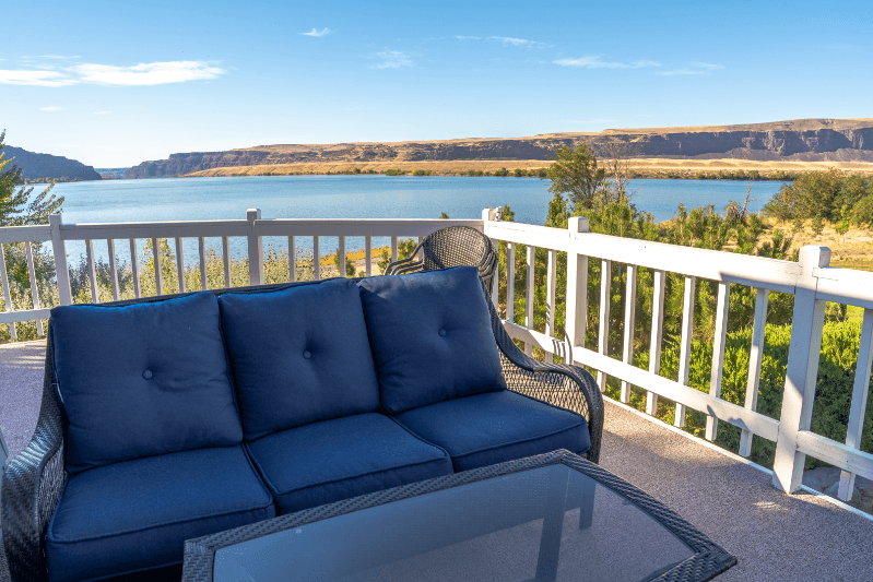 Quincy House: 9348 Columbia Ct NW