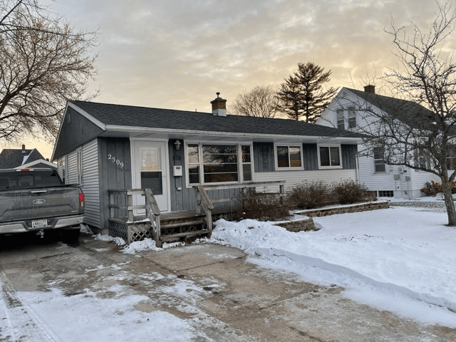 Two Rivers House: 2509 11th St