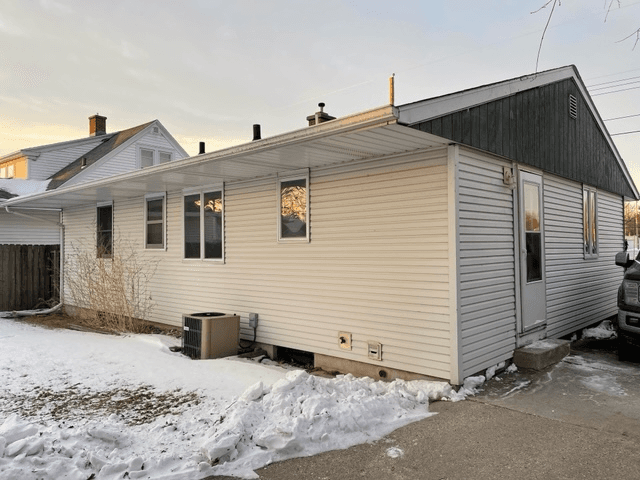Two Rivers House: 2509 11th St