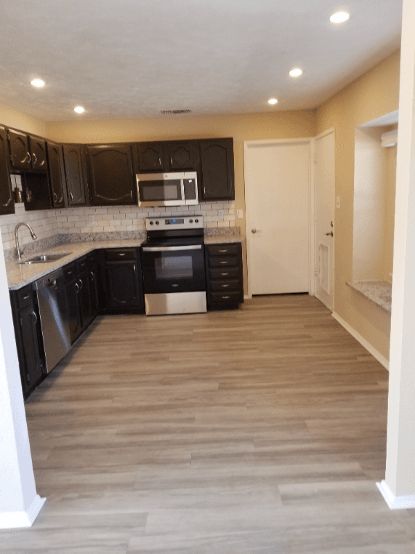 The Colony House: 5725 Baker Dr.