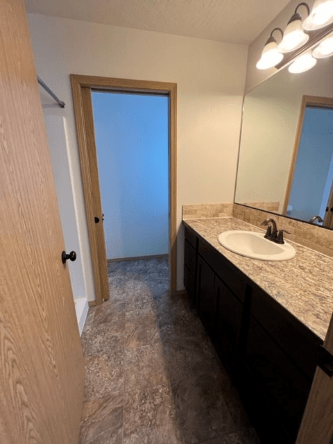 Spokane Valley House: 617 N Shamrock Rd