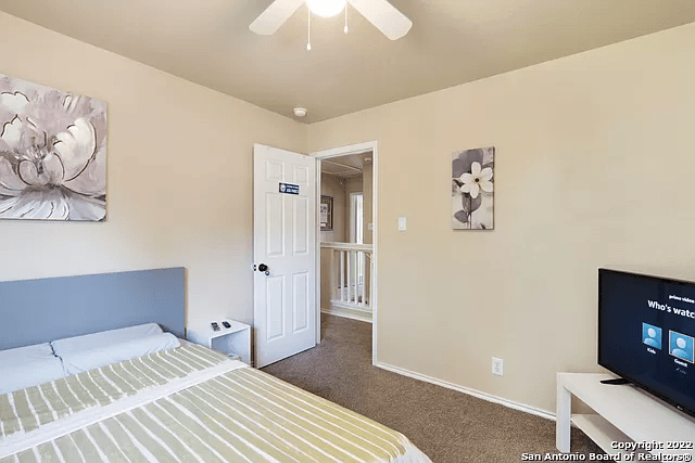 San Antonio House: 10031 Moffitt Dr