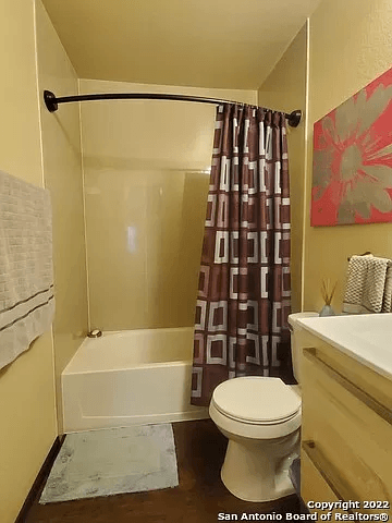 San Antonio House: 10031 Moffitt Dr