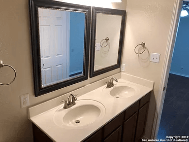 San Antonio House: 11518 Fort Smith