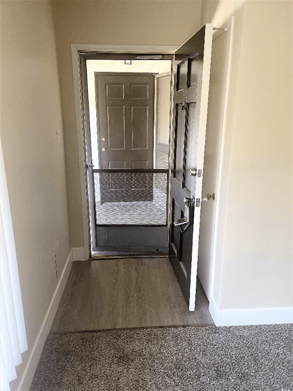Pasadena Apartment: 170 S Chester Ave