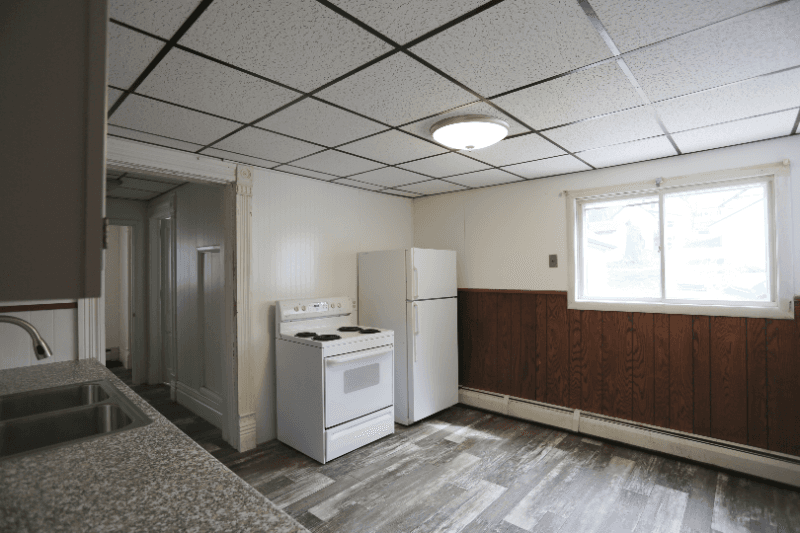 Bessemer Apartment: 411 E Longyear St