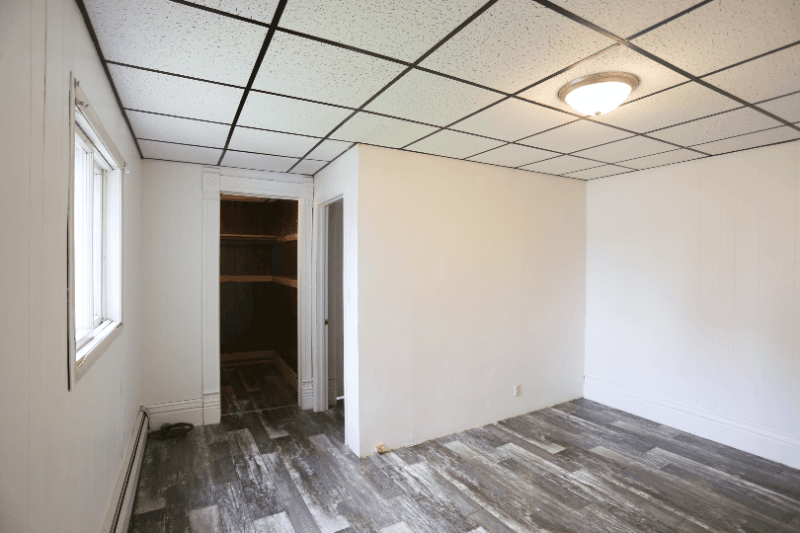 Bessemer Apartment: 411 E Longyear St