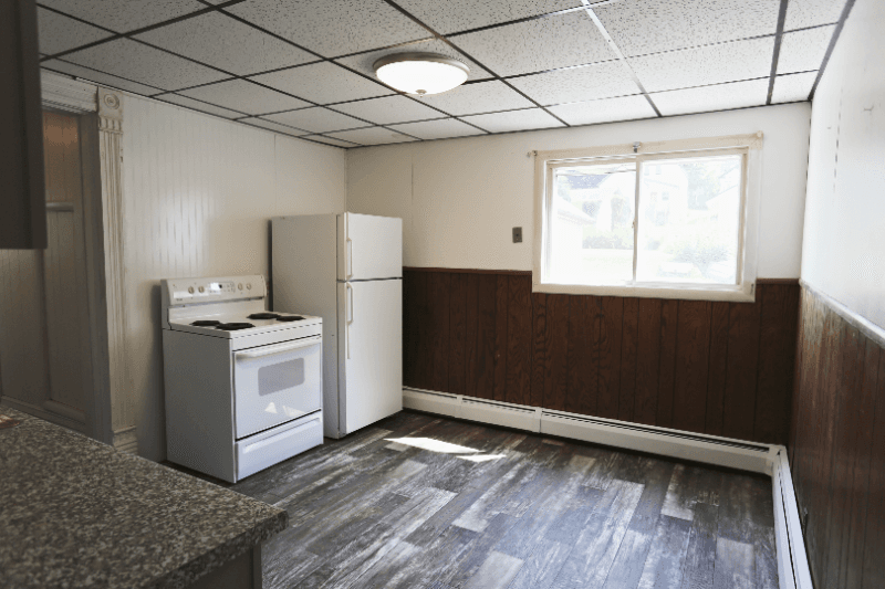 Bessemer Apartment: 411 E Longyear St