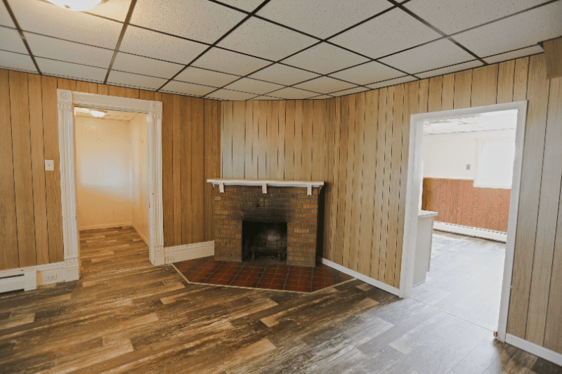 Bessemer Apartment: 411 E Longyear St