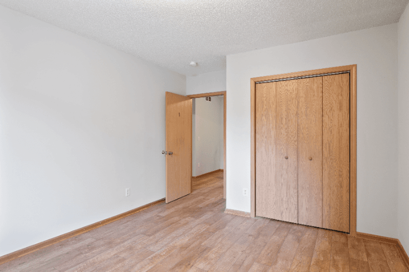 Saint Paul Multiplex: 619 - 625 Snelling Ave. North