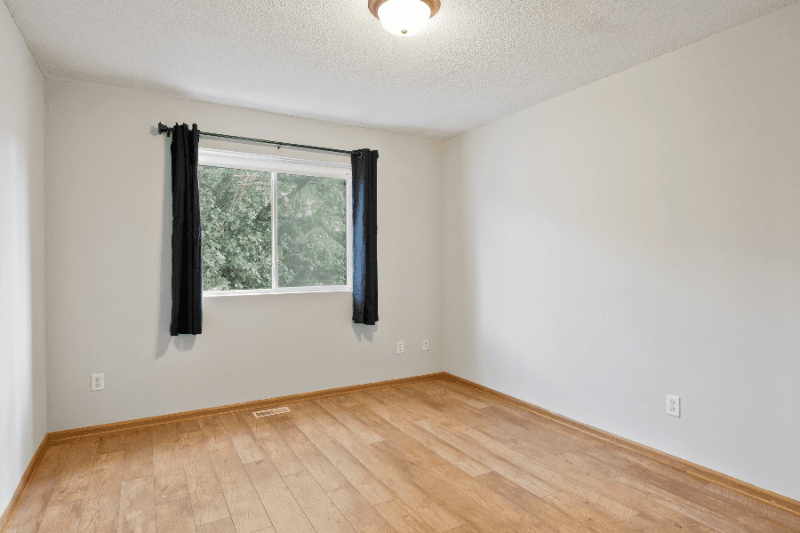Saint Paul Multiplex: 619 - 625 Snelling Ave. North