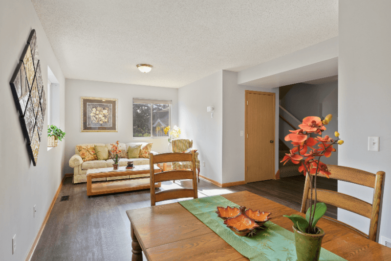 Saint Paul Multiplex: 619 - 625 Snelling Ave. North