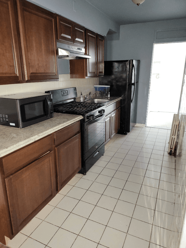 Hyattsville Apartment: 4112 Queensbury Rd