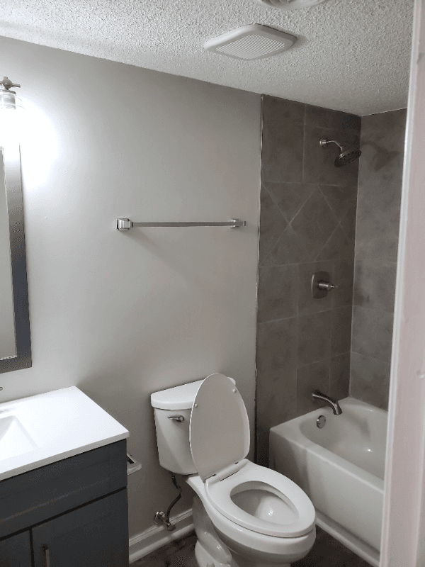 Columbia Condo: 601 Riverhill Circle