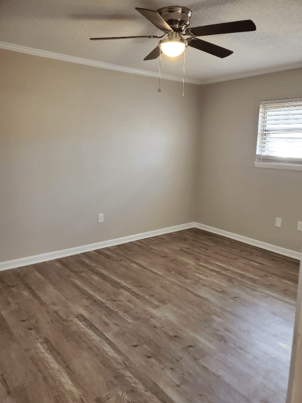 Columbia Condo: 601 Riverhill Circle