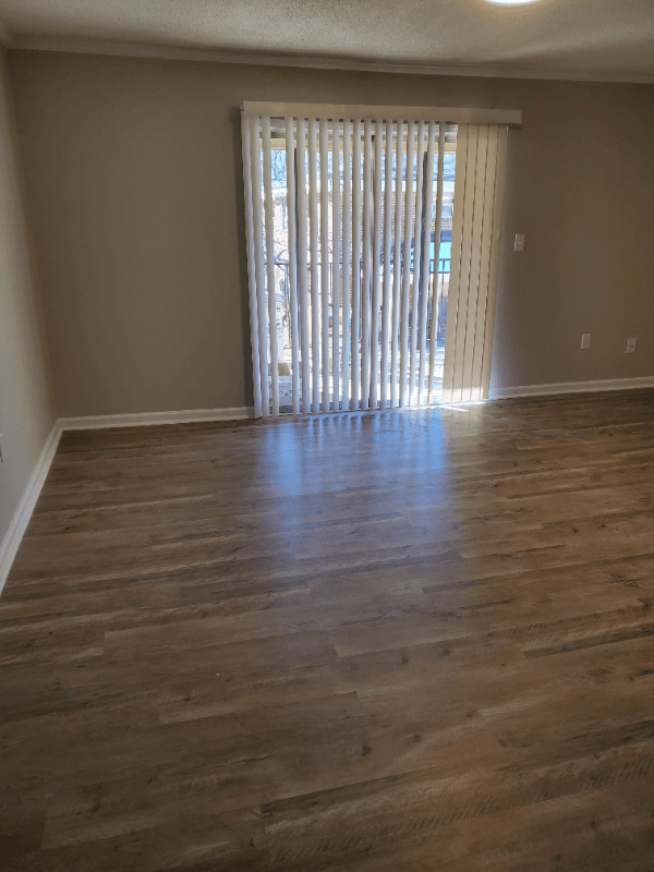 Columbia Condo: 601 Riverhill Circle