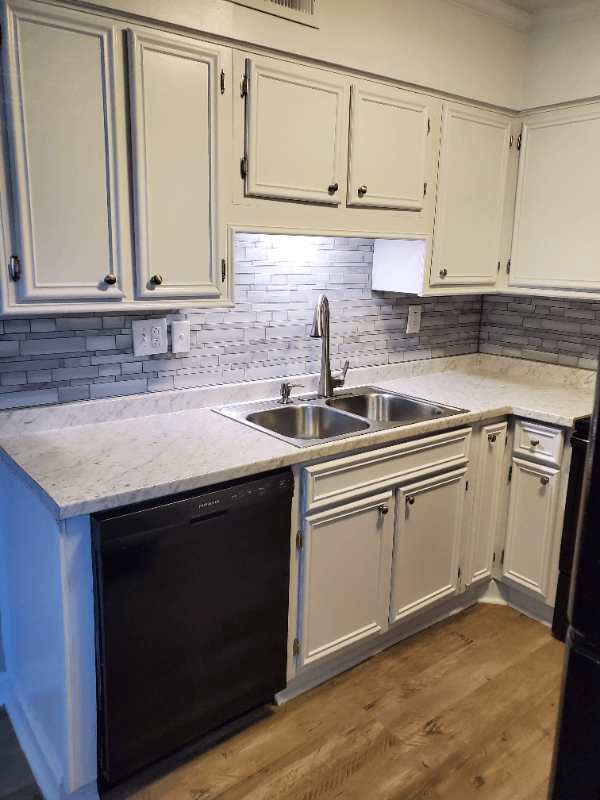 Columbia Condo: 601 Riverhill Circle
