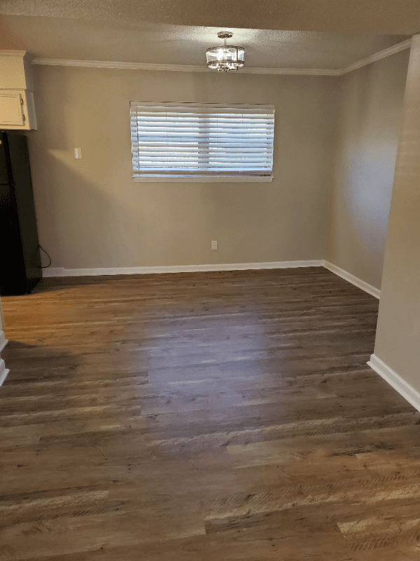 Columbia Condo: 601 Riverhill Circle