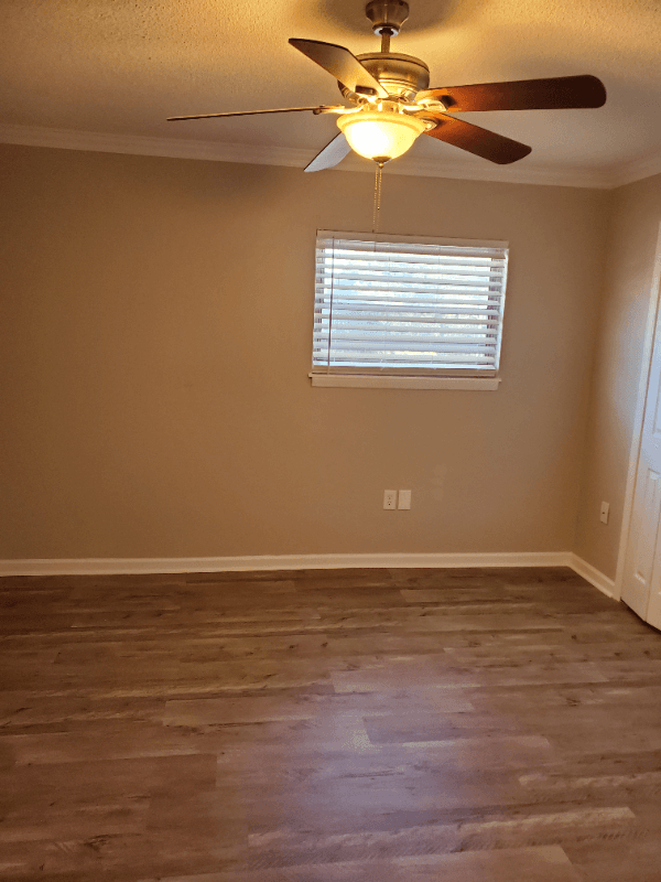Columbia Condo: 601 Riverhill Circle