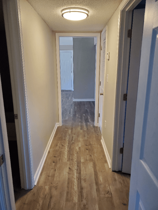 Columbia Condo: 601 Riverhill Circle