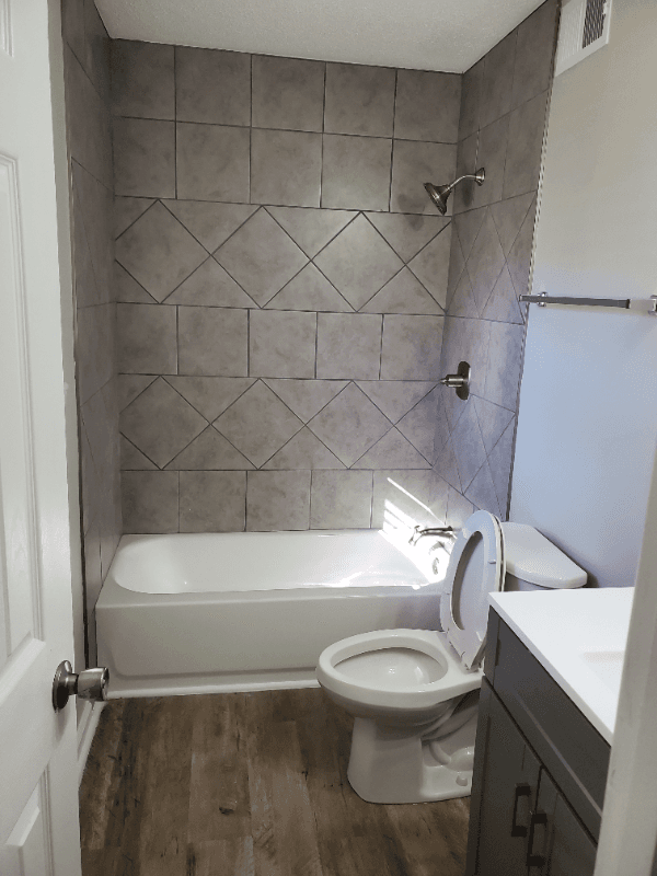 Columbia Condo: 601 Riverhill Circle
