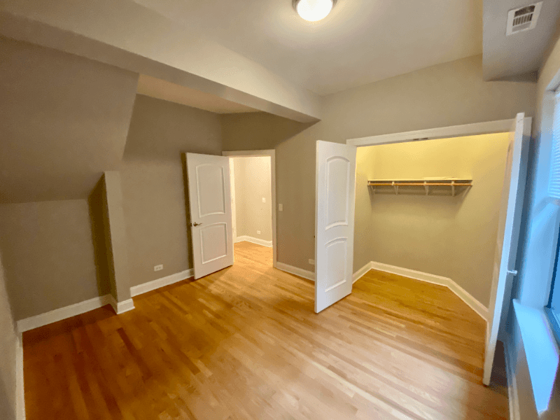 Chicago Apartment: 6557 S Minerva Ave
