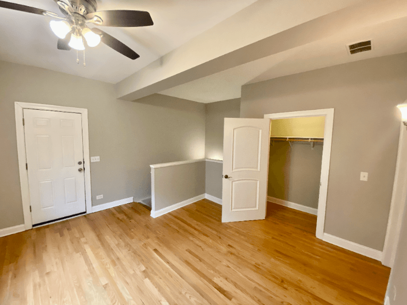Chicago Apartment: 6557 S Minerva Ave