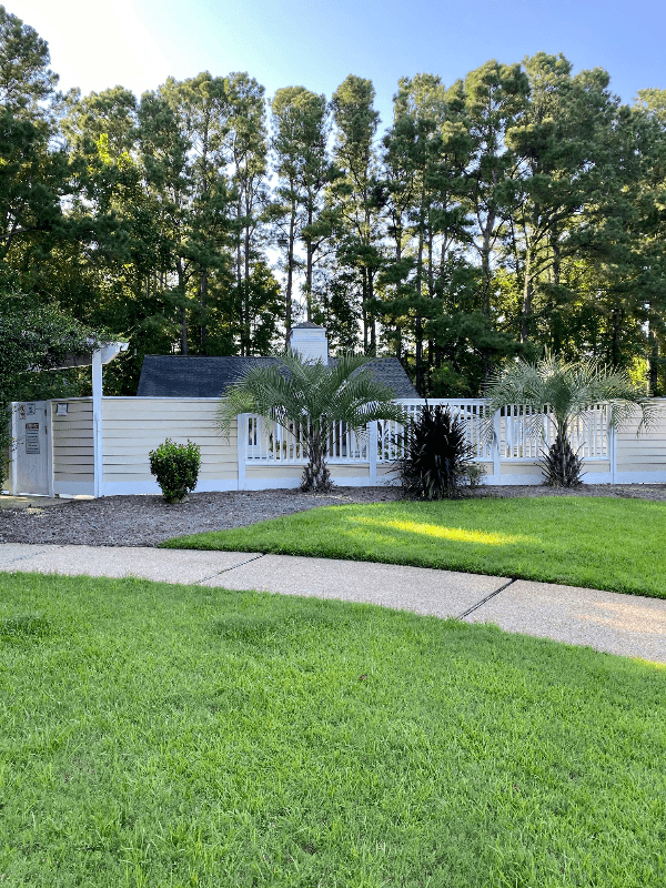 Wilmington Townhome: 6211 Wrightsville Ave