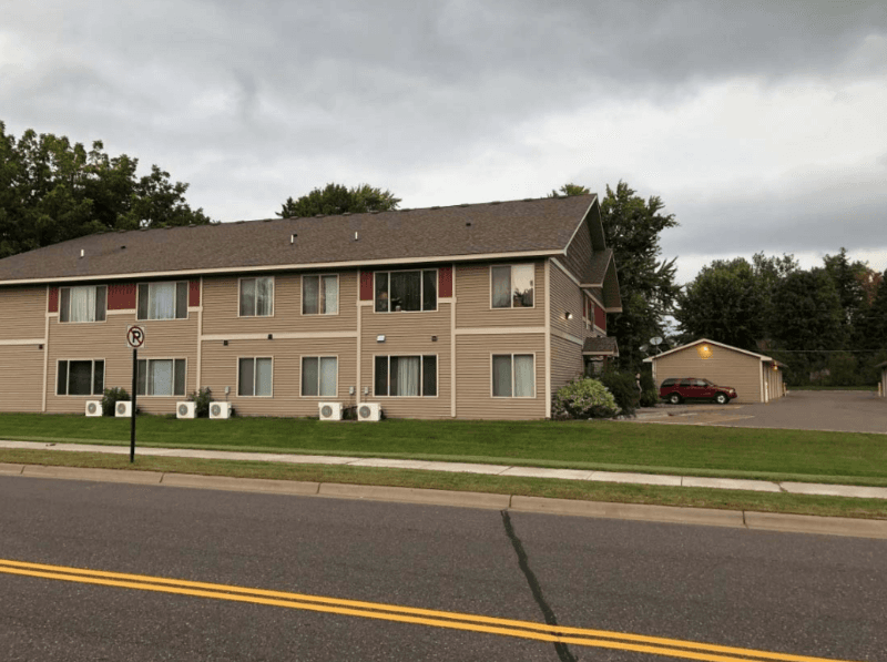 Cambridge Apartment: 355 Horseshoe Dr