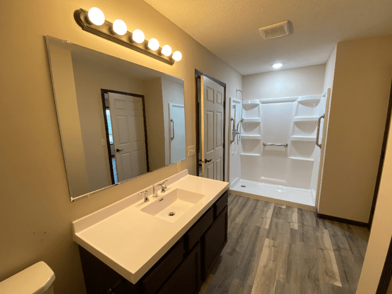 Cambridge Townhome: 2200 4th Ln SE