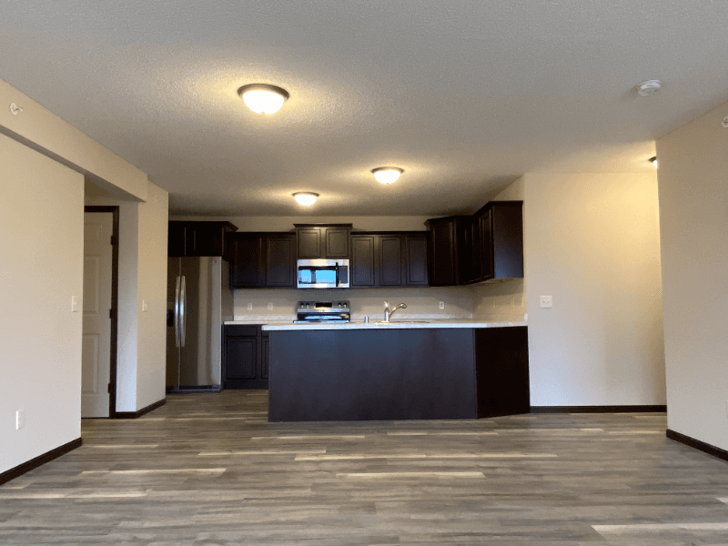 Cambridge Townhome: 2200 4th Ln SE