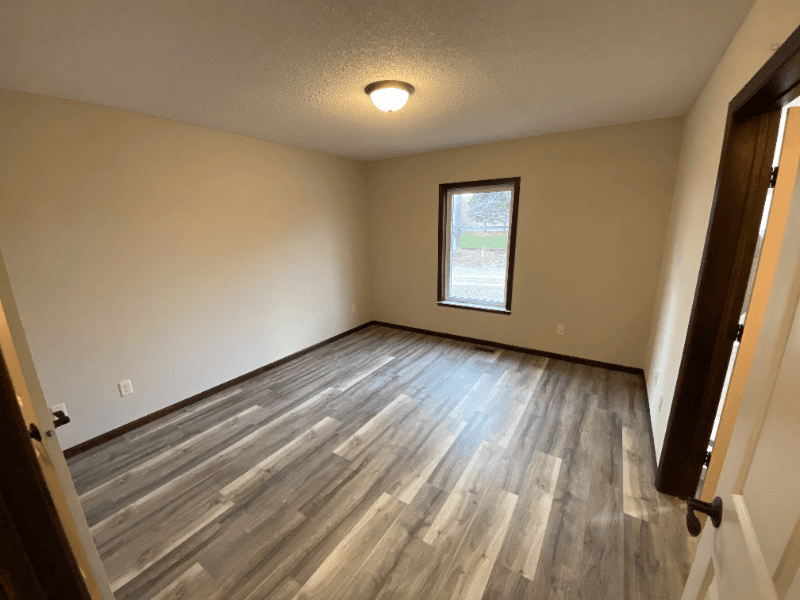 Cambridge Townhome: 2200 4th Ln SE