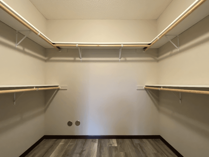 Cambridge Townhome: 2200 4th Ln SE