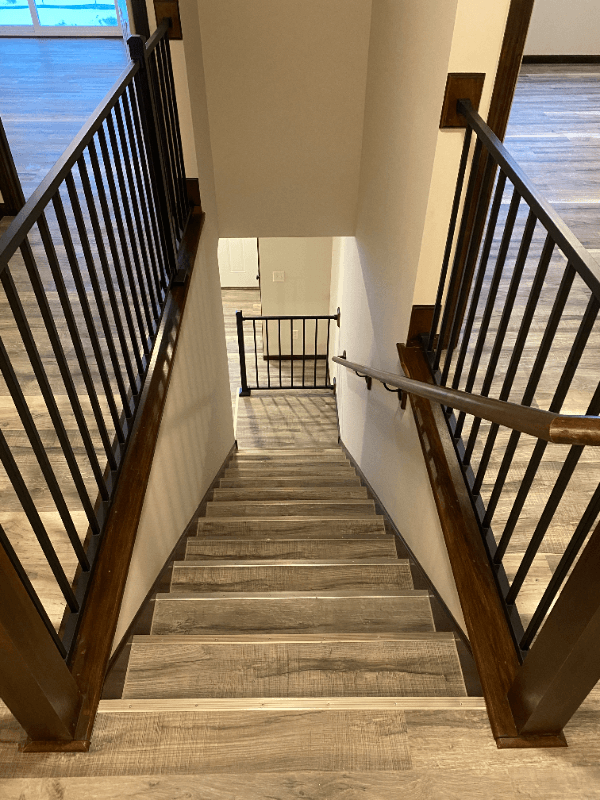 Cambridge Townhome: 2100 4th Ln SE, Cambridge MN