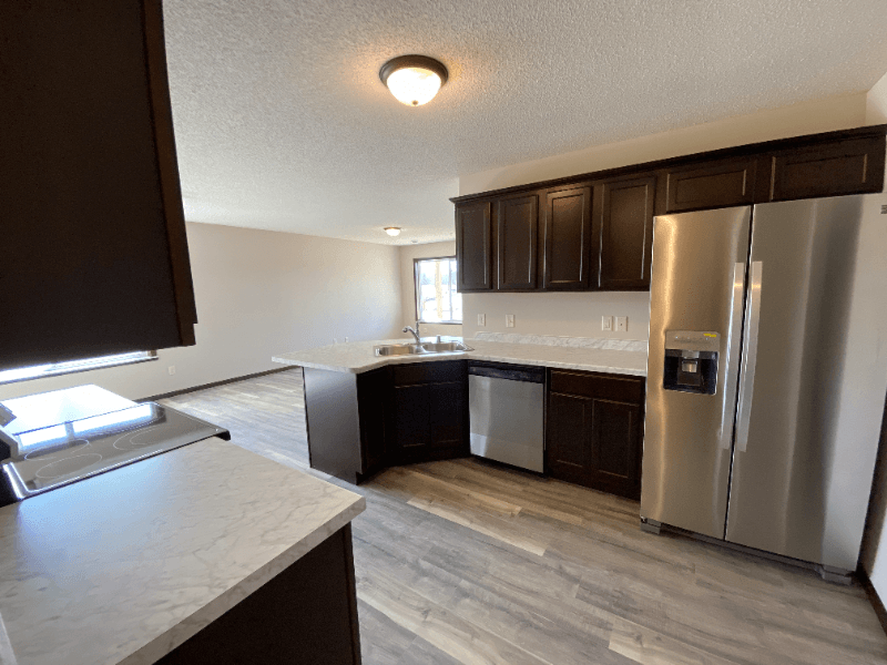 Cambridge Townhome: 2020 4th Ln SE