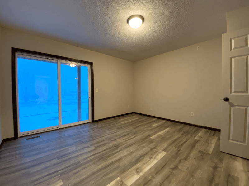 Cambridge Townhome: 2020 4th Ln SE