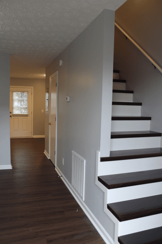 Johnson City House: 703 Fall St