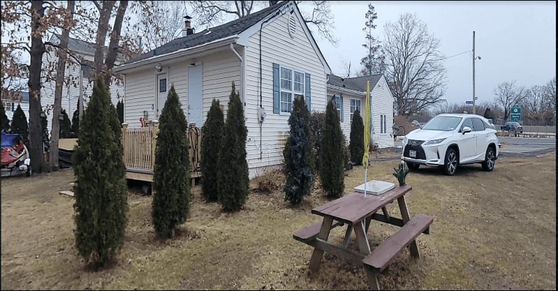 West Islip House: 202 west 1st Street