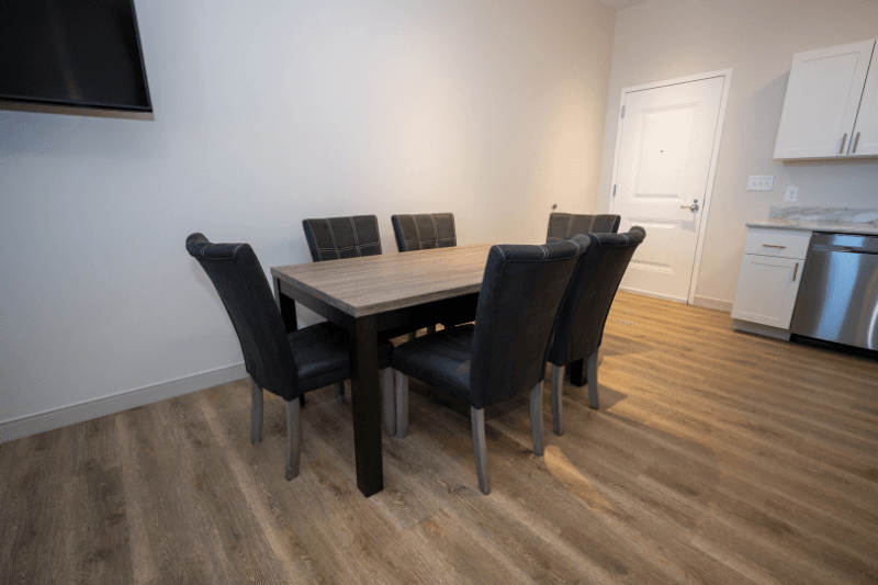 Albemarle Apartment: 103 N First St