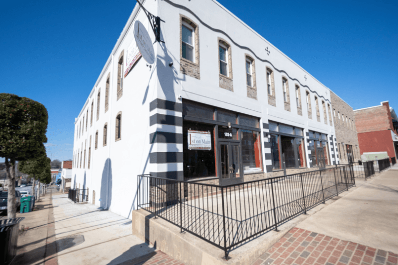 Albemarle Apartment: 103 N First St