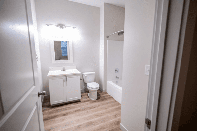 Albemarle Apartment: 103 N First St