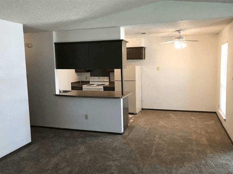 Noble Multiplex: 1019 Aspen Cir