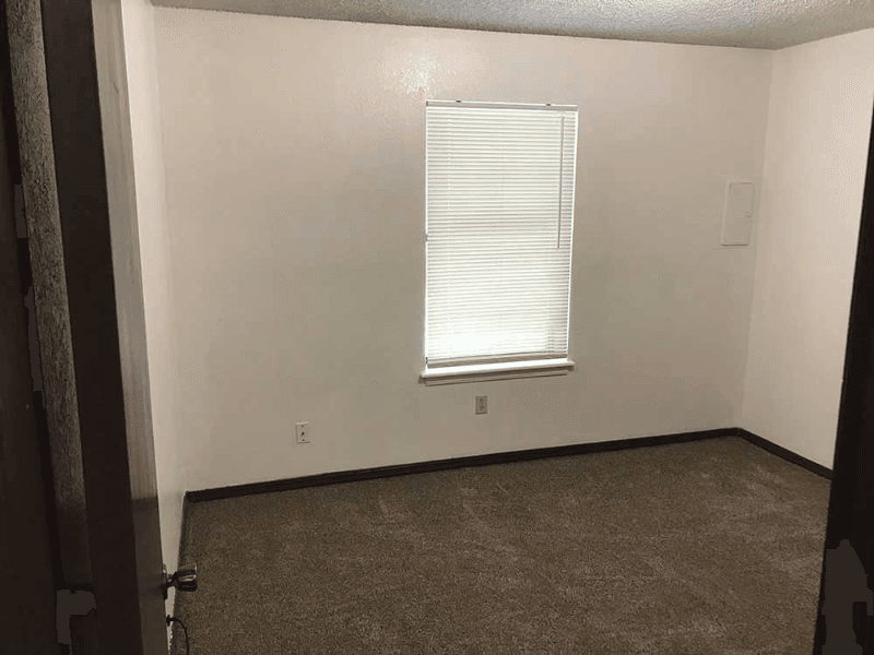 Noble Multiplex: 1019 Aspen Cir
