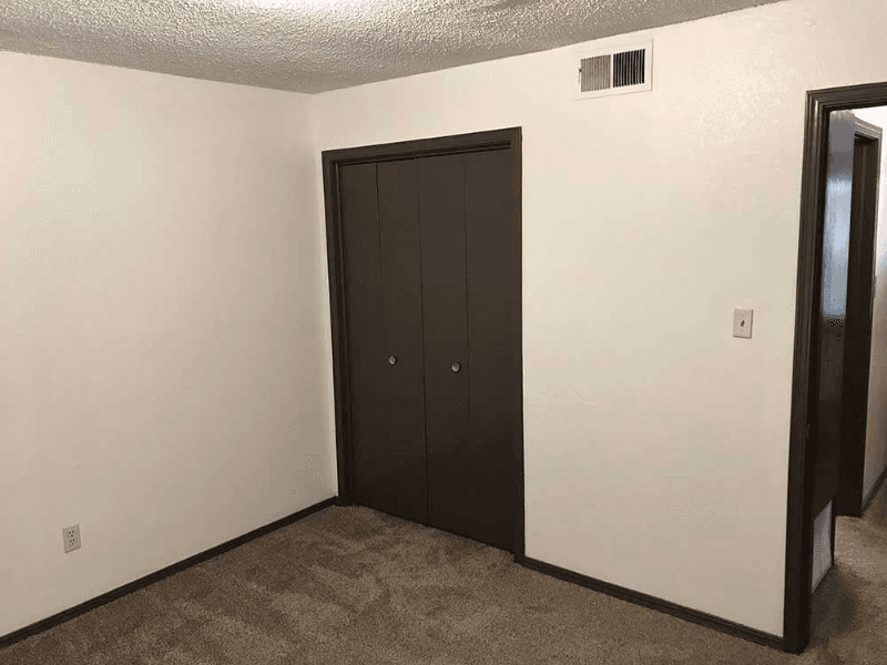 Noble Multiplex: 1019 Aspen Cir