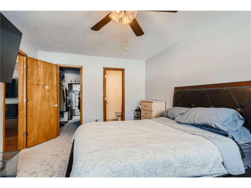 Roseville Condo: 2720 Dale St N